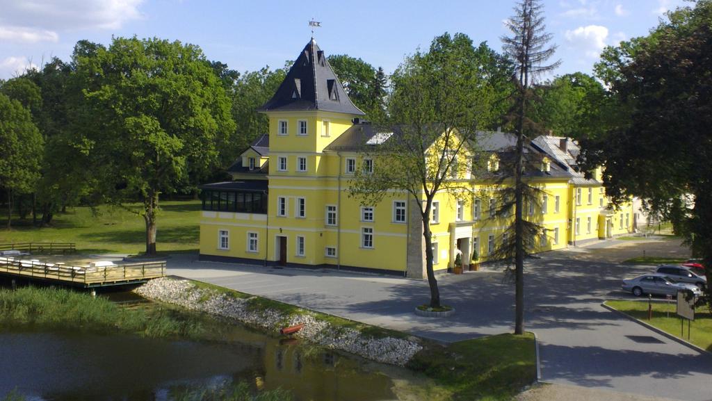 Palac Lucja Bb Zakrzow  Exterior photo